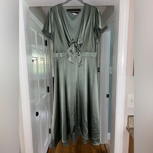Baltic Born Sage Green Satin Midi size L